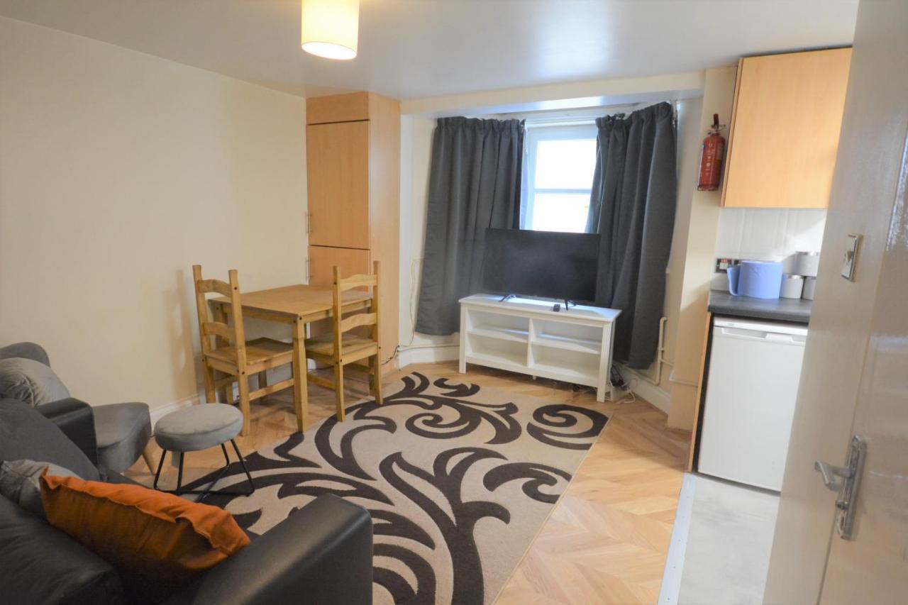 Modern One Bedroom Londra